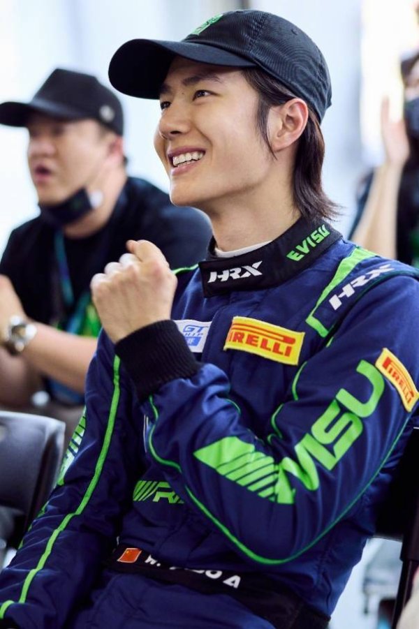 富深所 王一博回应赛车比赛退赛：幸运之神不会永远偏向你